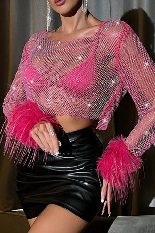 Tops sexys de cuello redondo con plumas transparentes y perforaciones de patchwork 