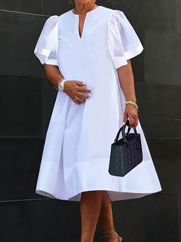 Vestido midi de corte A con escote en V, plisado, de malla suelta y color liso con abertura en la costura 