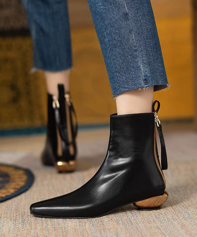 Edle schwarze Stiefel mit Reißverschluss und spitzer Zehenpartie 
