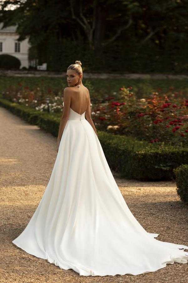 Charming Long Mermaid Sweetheart Satin Wedding Dresses with Slit