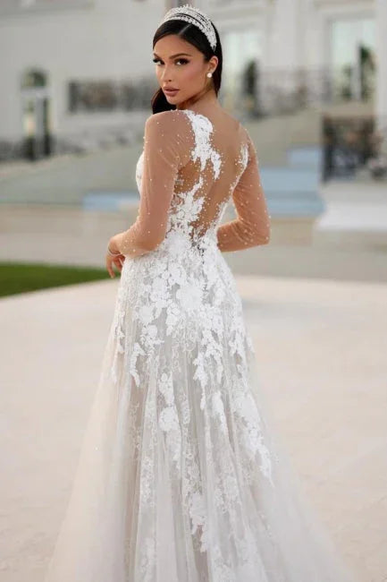 Encantadores vestidos de novia largos de corte A con apliques de encaje y mangas largas