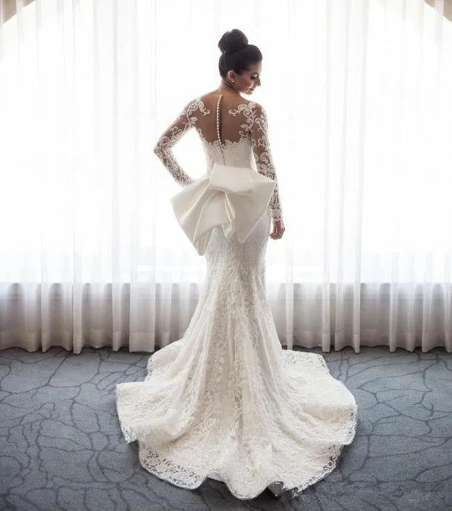Elegantes Meerjungfrauen-Brautkleid aus Spitze mit langen Ärmeln und abnehmbarer Schleppe