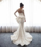 Elegantes Meerjungfrauen-Brautkleid aus Spitze mit langen Ärmeln und abnehmbarer Schleppe