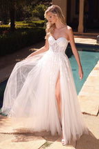 Langes Brautkleid in A-Linie