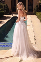 Langes Brautkleid in A-Linie