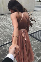 Süßes V-Ausschnitt Tüll Kurzes Ballkleid Homecoming Kleider