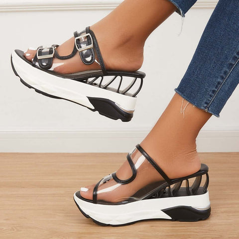 Transparente Slipper mit Keilabsatz und Doppelschnalle 