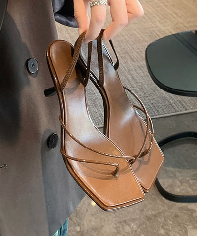 Sandalias negras de tacón alto de piel de vacuno con estilo Peep Toe 