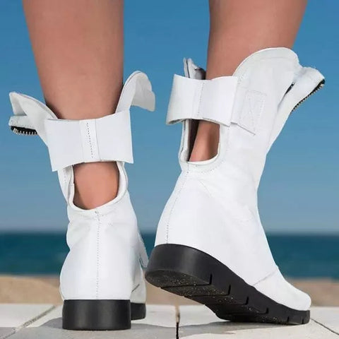Botines planos con cremallera y punta abierta de piel sintética blanca 
