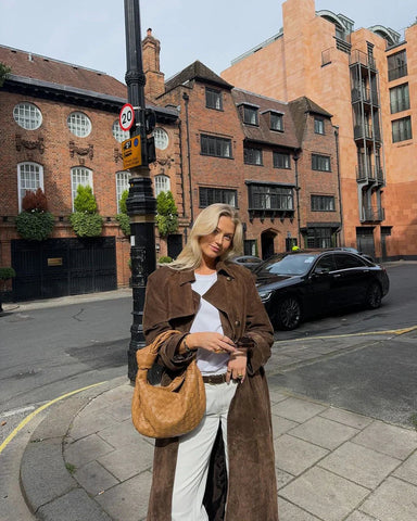 Arlyssia – Langer Trenchcoat aus Samt 