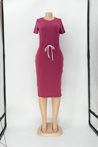 Vestido midi básico de color liso con cintura elástica y manga corta: vestido cómodo y elegante para mujer. 