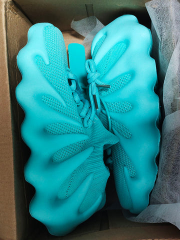 Atmungsaktive Sneakers aus Strick mit Schnürung 