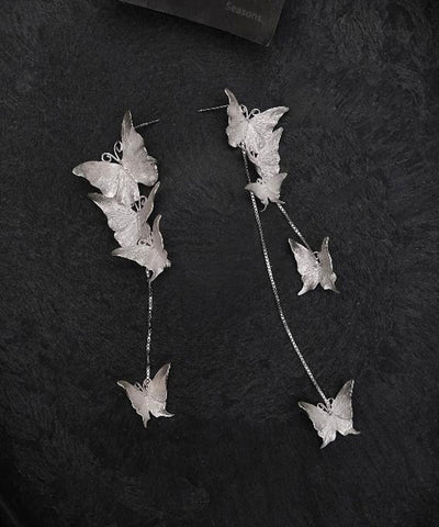 Einzigartige asymmetrische Schmetterlings-Tropfenohrringe aus weißem Sterlingsilber mit Emaille 