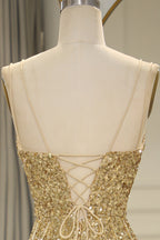 Glitzerndes Meerjungfrauen-Abendkleid mit Spaghettiträgern, goldenen Pailletten und Schlitz vorne