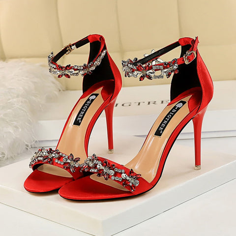 Sandalias de tacón alto de 9 cm con cristales para mujer, para boda, novia, tacones de aguja, sandalias con purpurina, zapatos elegantes de stripper con tiras de satén. 