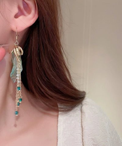 Pendientes colgantes con borlas de cristal acrílico de aleación asimétrica verde claro de moda 