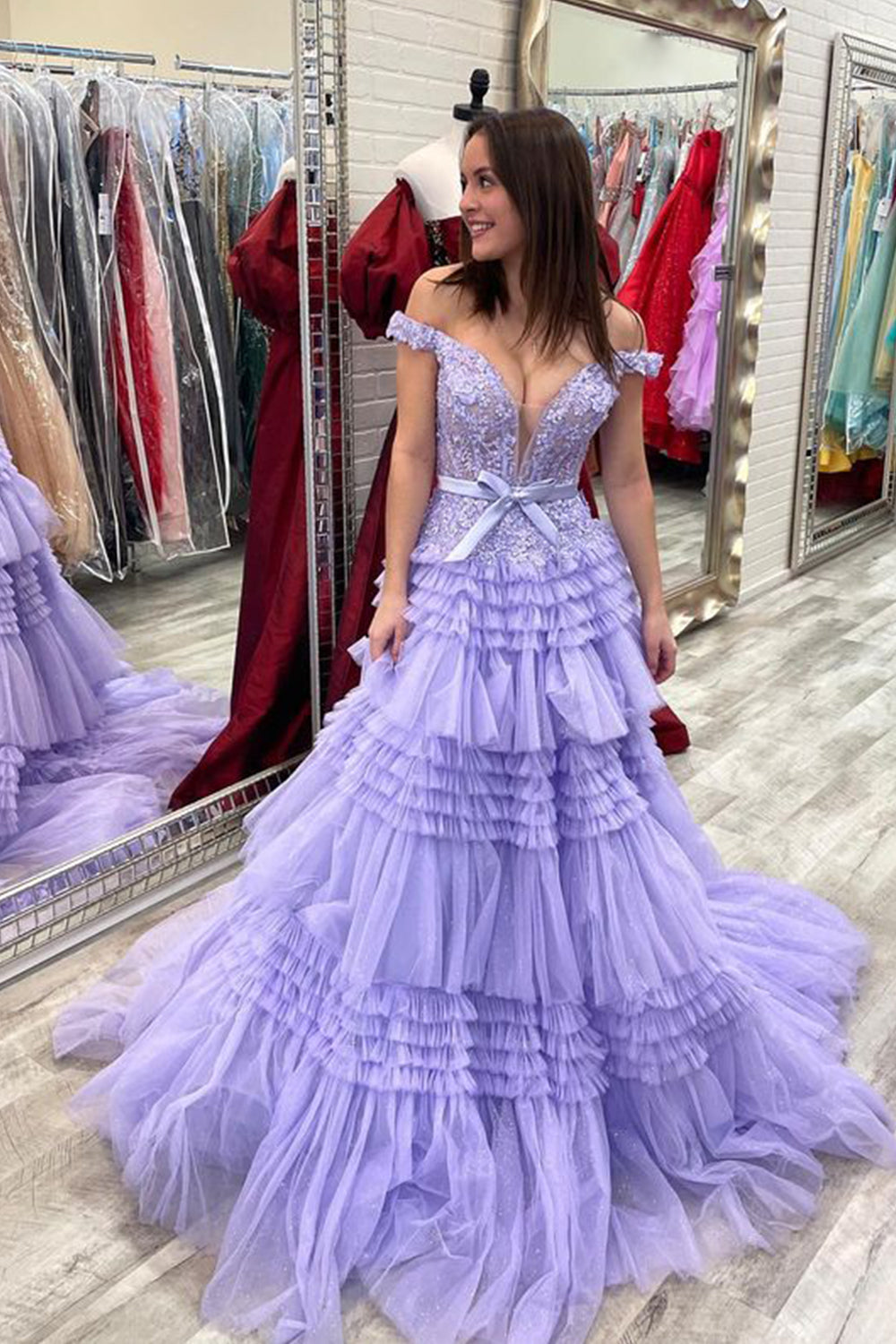 Prinzessinnen-Abendkleid in A-Linie, schulterfrei, lila, lang, mit Rüschen