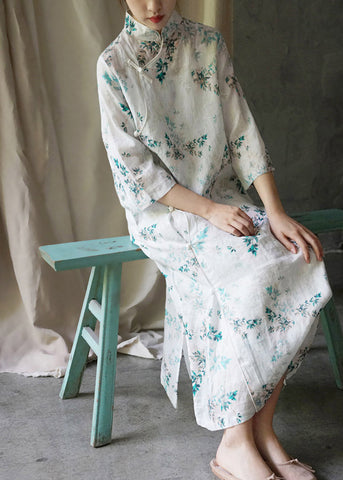 Elegante vestido cheongsam de lino con cuello alto y abertura lateral con estampado blanco para verano 