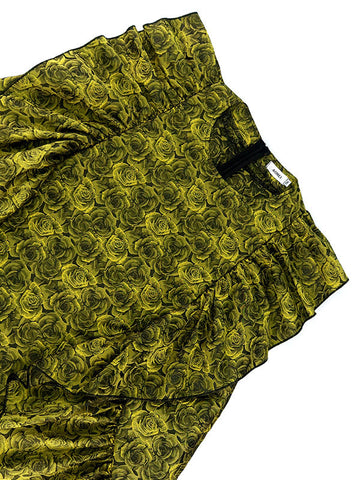 Lockeres Minikleid mit hoher Taille, Blumendruck, Rüschen, Reißverschluss und Rundhalsausschnitt 