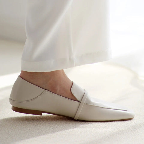 Mocasines planos de piel de vaca con punta cuadrada para mujer, zapatos casuales sin tacón, novedad primavera otoño 2024, zapatos blancos sencillos para mujer. 