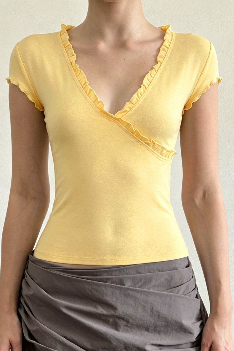 Solid Ruffle Splice V Neck Blouse