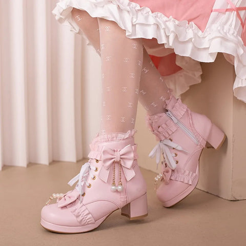 - Zapatos de Lolita de tacón grueso en rosa, blanco y negro con nudo de mariposa y perlas con cordones para mujer, bonitos botines de invierno de princesa para cosplay, talla 42 