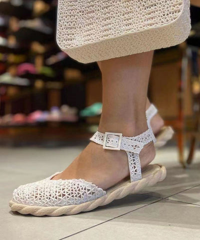 Nuevas sandalias de verano para caminar en la playa con hebilla hueca 