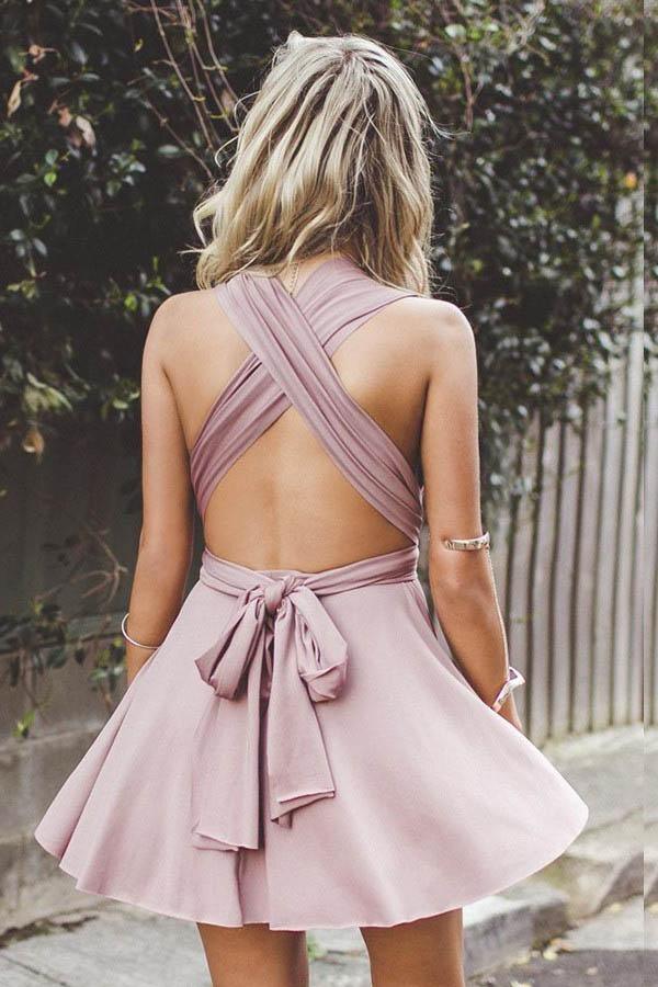 Vestido corto de satén color rubor para fiesta de bienvenida, con escote en V pronunciado y tirantes cruzados