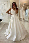 Vestido de novia de diseñador con escote en V | Vestido de novia corte A