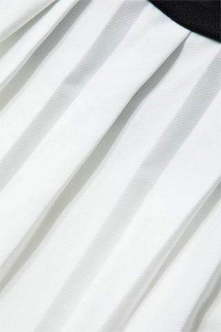 Minivestido sin tirantes con pliegues de terciopelo 