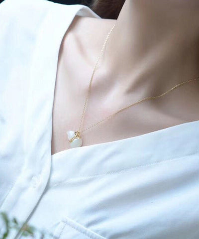 Stilvolle Halskette mit Jade-Kürbis-Anhänger aus vergoldetem Sterlingsilber 