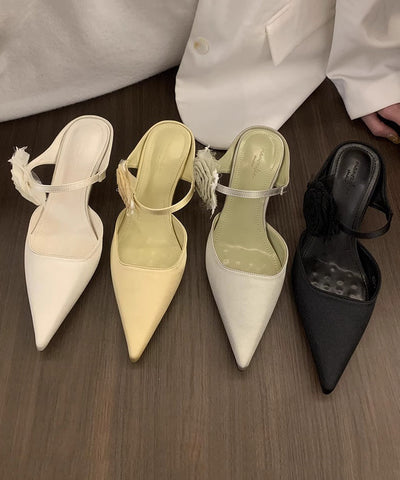 Schwarze Sandalen mit Blumenmuster und spitzer Zehenpartie im Stiletto-Stil 