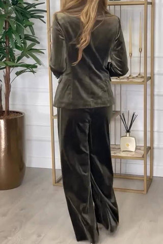 Set aus Samtblazer mit Metallknopf-Revers und lockerer Hose mit elastischer Taille und Taschen für den Ehrengast