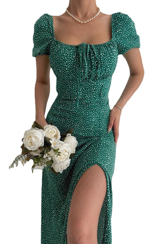 Elegantes vestidos con dobladillo dividido y estampado floral 