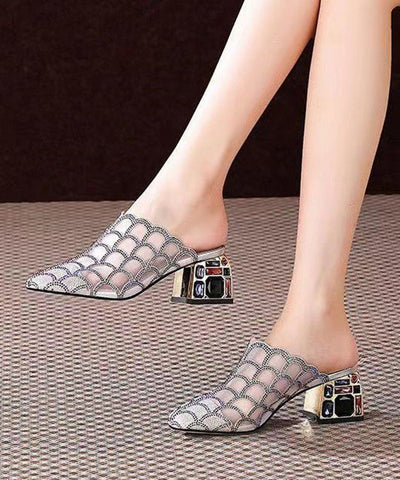 Stilvolle, klobige Slide-Sandalen aus schwarzem Tüll mit Zirkonia-Spleißen 