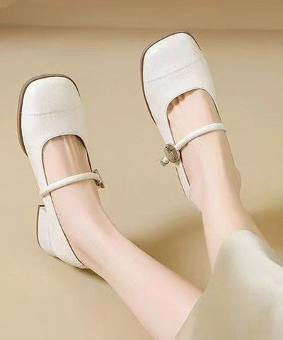 Nuevos mocasines de piel sintética marrón con correa de hebilla empalmada 