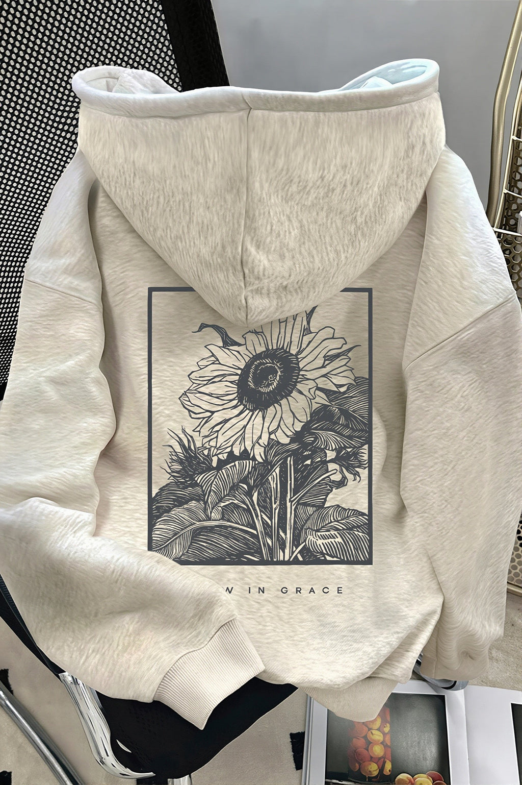 Vintage Graphic Loose Pullover Hoodie