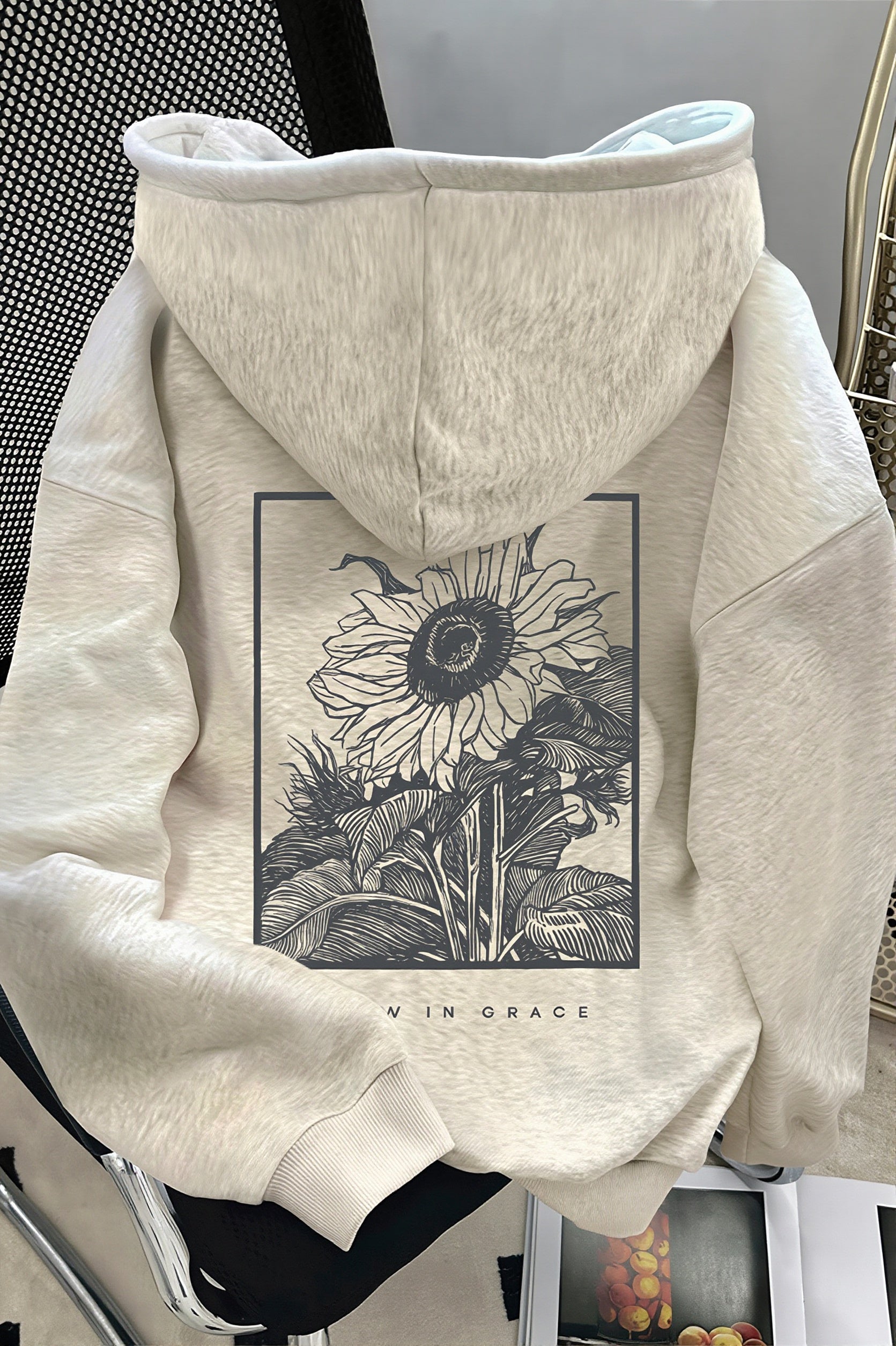 Vintage Graphic Loose Pullover Hoodie