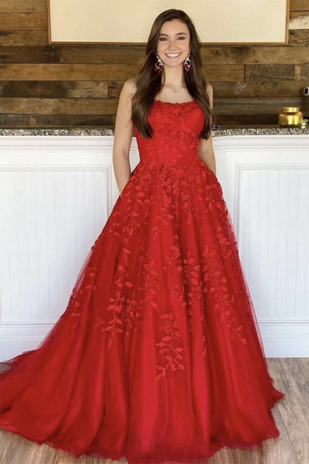 Prinzessinnen-Abendkleid mit Spaghettiträgern