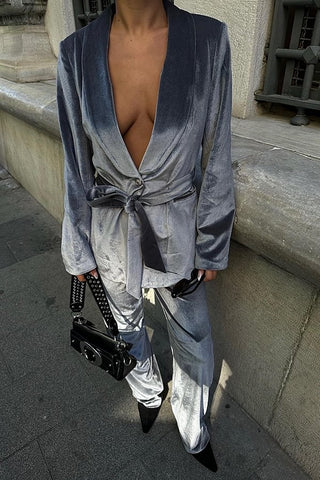 Conjunto de abrigo de terciopelo con solapa y cinturón de manga larga para chica cool y pantalones holgados con bolsillos y cintura elástica. 