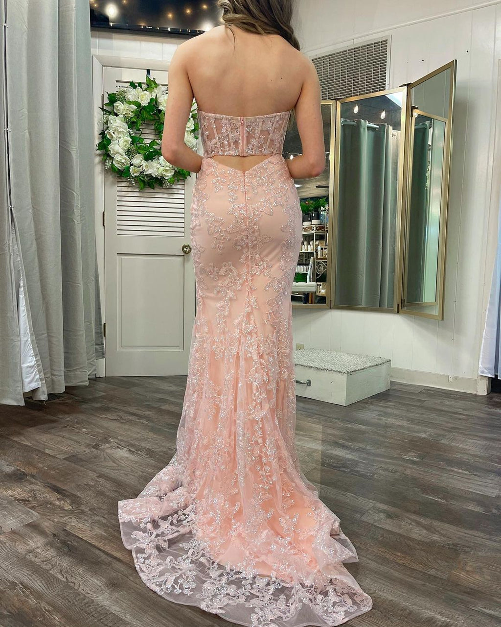 Meerjungfrauen-Abendkleid aus Paillettenspitze mit Herzausschnitt