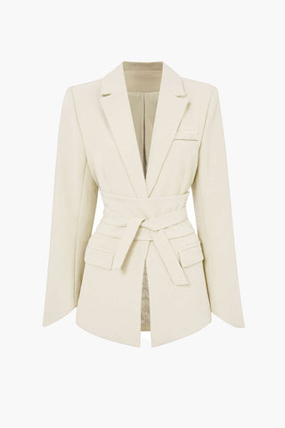 Blazer básico con cinturón y solapa con muesca en color liso 