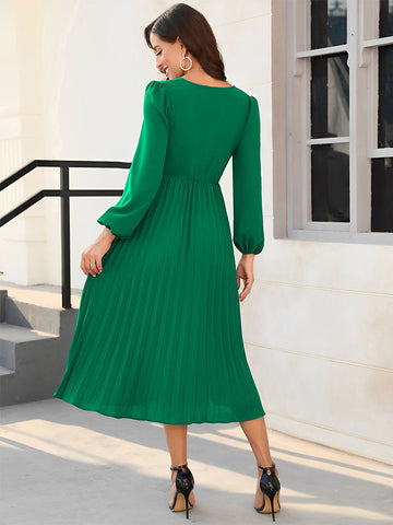 Vestido largo con escote en V y mangas largas con cordones 