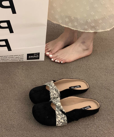 Schicke gelbe Wildleder-Sandalen mit Spleiß-Design 