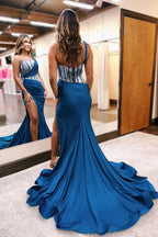 Blaues Meerjungfrauen-Abendkleid mit One-Shoulder und Perlenstickerei