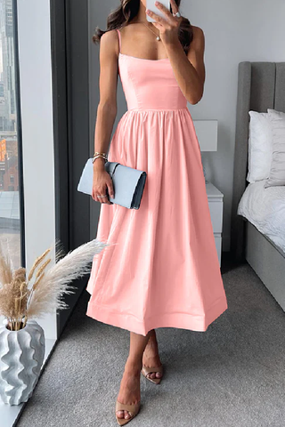 Vestido midi de corte A con tirantes finos y cintura alta 