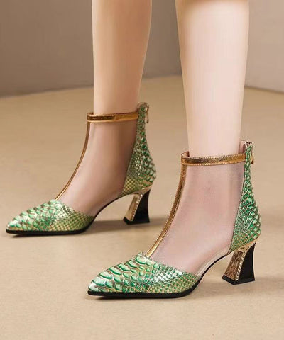 Grüne, elegante Stiefel mit dickem Absatz und spitzer Zehenpartie 
