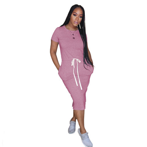 Vestido midi básico de color liso con cintura elástica y manga corta: vestido cómodo y elegante para mujer. 