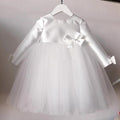 Niedliches Babykleid aus Satin-Mesh mit flauschiger Schleife, Kommunionskleid für Kleinkinder 