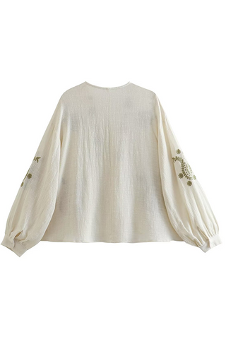 Blusen mit V-Ausschnitt und Blumenstickerei in Kontrastfarbe 